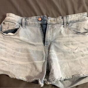 LEVI’s blue demin shorts!